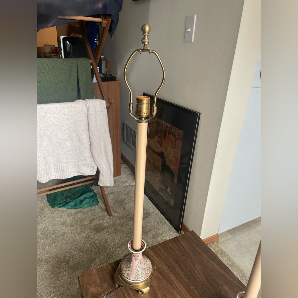 1990s Wildwood Asian Ming Candlestick Ceramic & Brass Table Lamps - a Pair - Picture 2 of 3